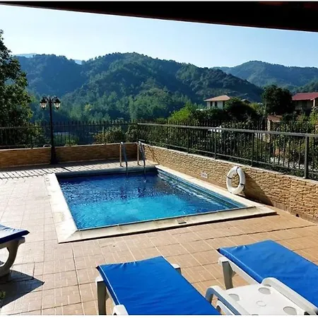 The Love Holiday House Tris Elies Εξωτερικό φωτογραφία