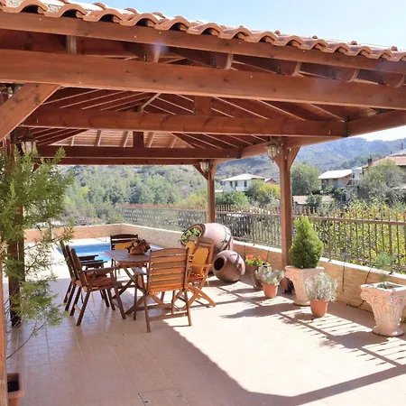 The Love Holiday House Tris Elies Εξωτερικό φωτογραφία